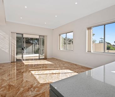 Luxurious 3-Bedroom Villa in Prime Location - Photo 2
