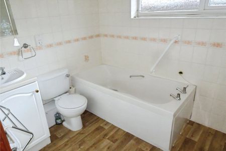 Burwell, Cambridge - Photo 5