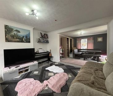 Arle Gardens, Cheltenham, GL51 - Photo 3