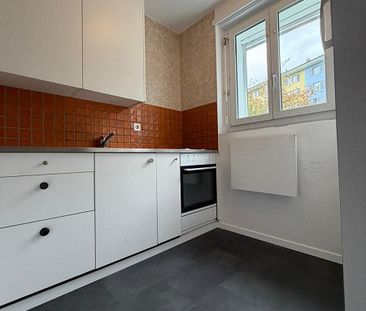 Helle 2.5-Zimmerwohnung mit Gartensitzplatz und Einstellplatz - Photo 1
