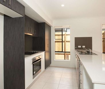 4 Bedroom Home With Ducted AC! - Photo 4