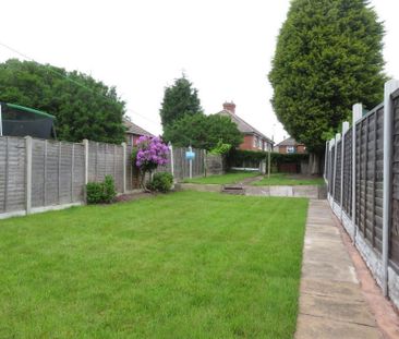 3 bedroom end of terrace house to rent - Photo 2