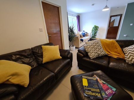 7 bedroom detached house to rent - Photo 4