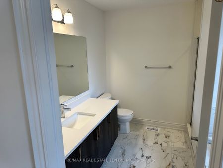 Semi-Detached Home For Lease | X8139066 - Photo 3