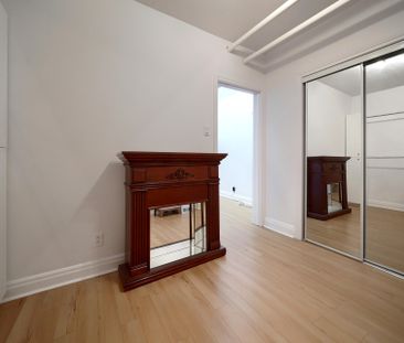 Large Furnished Room – Wifi and Hydro Included – Beaudry Metro - Photo 3