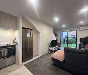Unit 7, 170 Don Buck Road, Massey, Auckland - Photo 3