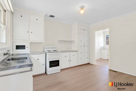 12 Warramoo Crescent, Narrabundah ACT, Belconnen - Photo 2