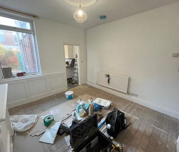 2 bedroom terraced house to rent - Photo 4