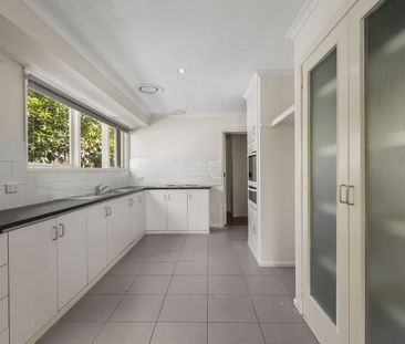 15 Cheryl Crescent, Belmont - Photo 6