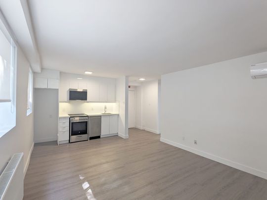 For Lease - 68 Fifteenth Street Unit# 8, Toronto, Ontario - Photo 1