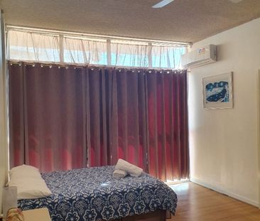 Southport Broadwater Waterfront Studio Apartment - Photo 5