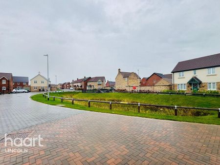 3 bedroom semi-detached house to rent - Photo 3