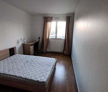 Location Appartement 4 pièces 67m² - Photo 4