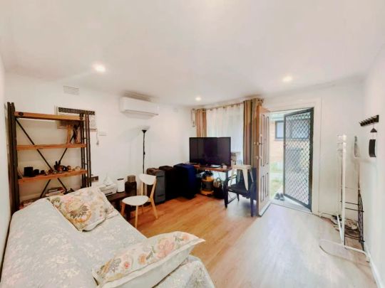 1 Bedroom - Photo 1