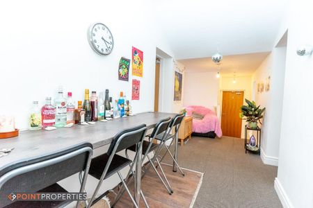 3 bedroom apartment to rent - Photo 2