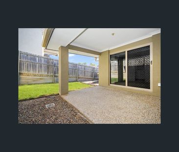 35 Lakes Entrance Drive, Springfield Lakes, Qld 4300 - Photo 5