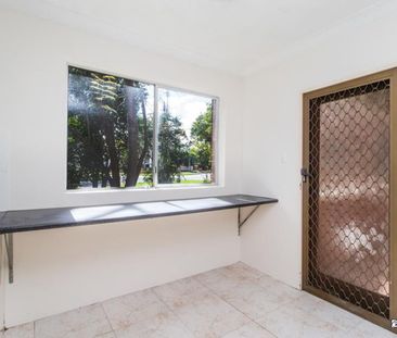 Ideal Location! - Photo 5