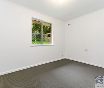 4 BEDROOM HOUSE - Photo 2