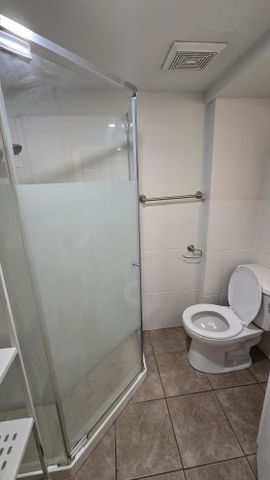 For Lease - 3661 Lakeshore Boulevard Unit# Lower #3, Toronto, Ontario - Photo 4