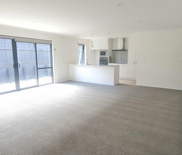 Modern Living in Lockerbie Estate - Photo 2