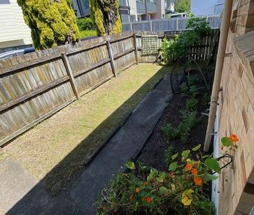 Sunny 3-Bedroom Family Home in the Heart of Howick - Photo 6