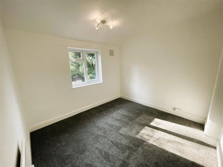 3 Bedroom Terraced House for rent in Devonshire Road, Doncaster - Photo 4