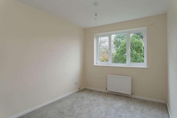 Asquith House, Banstead, SM7 - Photo 1