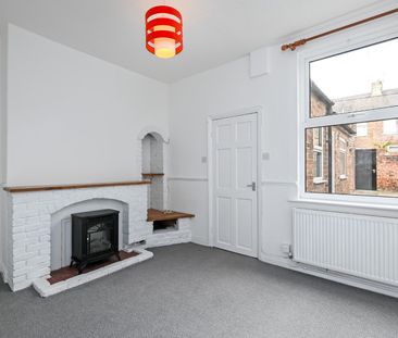 2 bedroom terraced house to rent - Photo 3