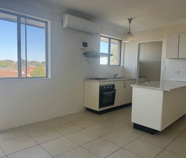 RENOVATED 2 BEDROOM UNIT - Photo 1