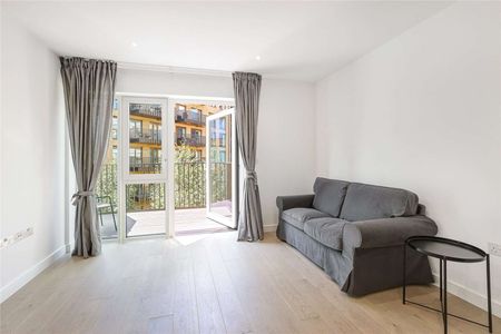 An exceptional one bed apartment moments from the river. - Photo 5