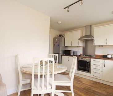 2 bedroom semi-detached house to rent - Photo 4