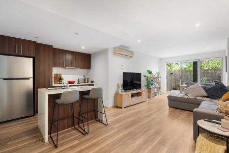 Unit 2/27 Charnwood Road, St Kilda. - Photo 2