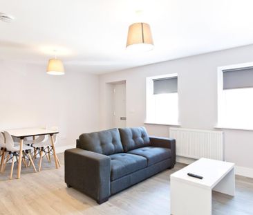 2 bedroom private hall to rent - Photo 5