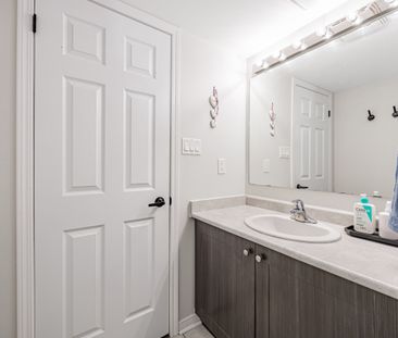 For Lease - 82 Abela Lane, Ajax, Ontario - Photo 5