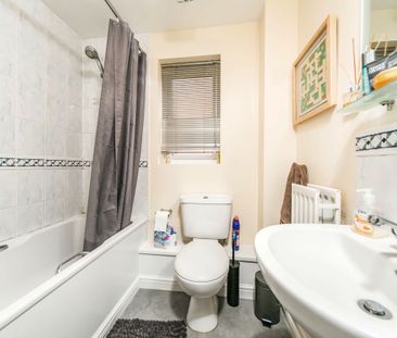 2 bedroom apartment to rent - Photo 5