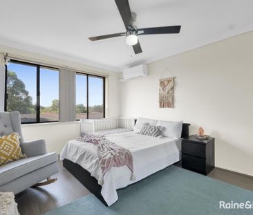 QUIET STREET, GREAT LOCATION, DONT MISS THIS ONE - Photo 3