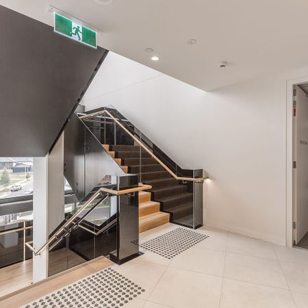 Luxury Apartment Living - Photo 4