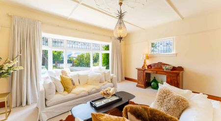 Stunning West End Home Sea & Mountain Views Furnished - Photo 2