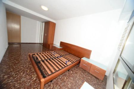 Dúplex de alquiler en En Corts - Doctor Waksman - Photo 3