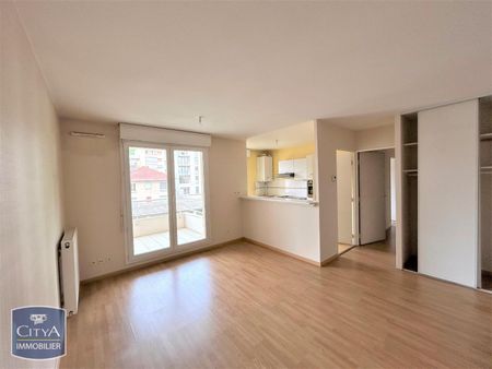 Location Appartement 3 pièces 57m² CLERMONT FERRAND 63000 - Photo 2