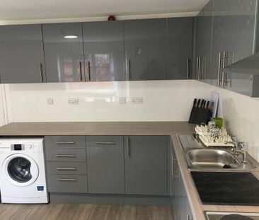 4 bedroom house share to rent - Photo 3