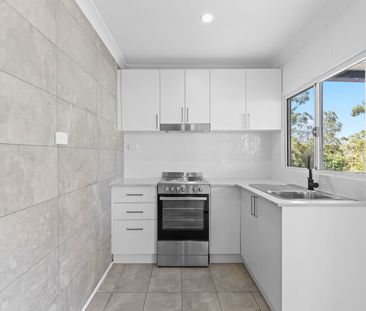 Spacious Family Home in Quiet Pocket of Ambarvale - Photo 5