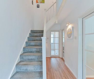3 bedroom terraced house to rent - Photo 3