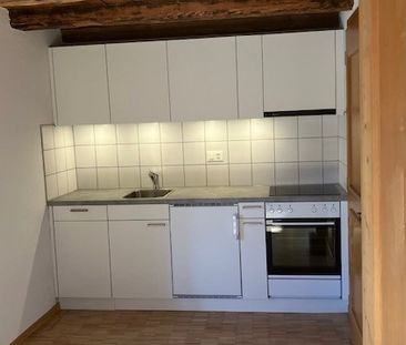 Charmante 2-Zimmer-Wohnung in historischem Gebäude Olten Innenstadt - Photo 2