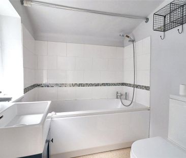 2 bedroom terraced house to rent - Photo 6