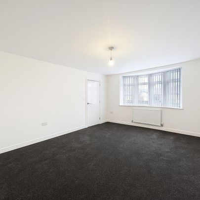 6 bedroom semi-detached house to rent - Photo 1