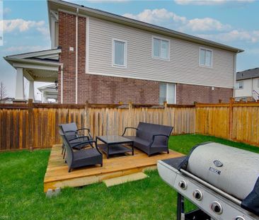 18 BLUE OAK Street, Kitchener, Ontario, N2K0K3 - Photo 5
