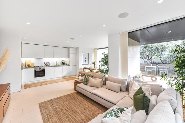 Latitude House, NW1, London - Photo 1