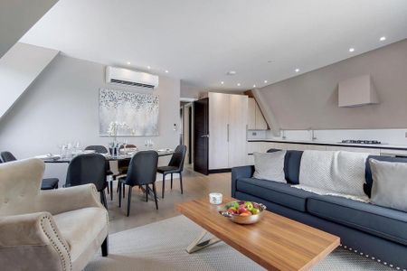 3 bedroom apartment to rent - Photo 2