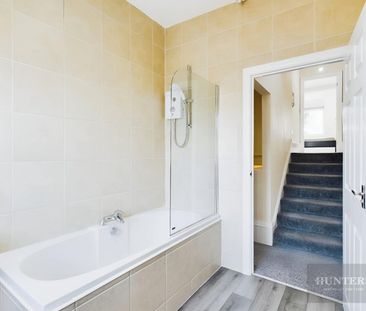 2 bedroom Flat To Let Total Size: 614 SQ FT - Photo 3